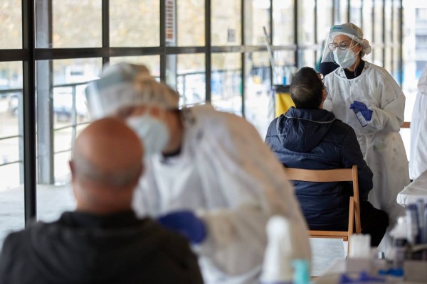 España registra el peor fin de semana de la pandemia con 84.287 nuevos casos de covid