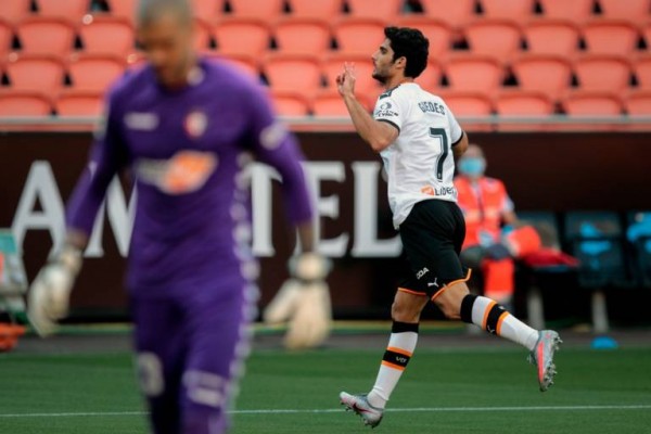 Guedes y Rodrigo dieron el último triunfo al Valencia ante Osasuna
