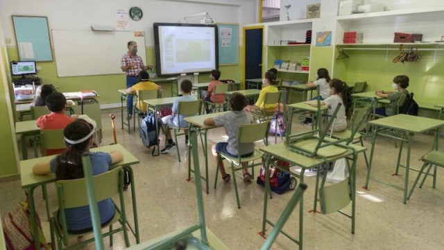 La Región registra 37 nuevos positivos en centros educativos