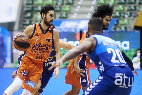 El Valencia logra la novena victoria consecutiva