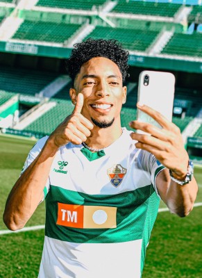 El Elche comienza a preparar la visita al Valladolid del martes con Mojica y sin 'Nuke' Mfulu
