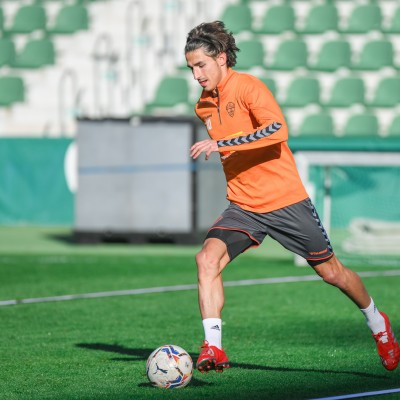 El Elche comienza a preparar su visita a Valladolid con Mojica y sin Mfulu