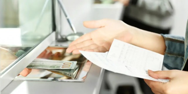 ¿Cobrará la banca este año por sus depósitos a los particulares? Al habla con diez entidades