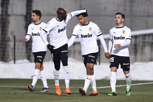 El Valencia supera al Alcorcón y ya está en octavos