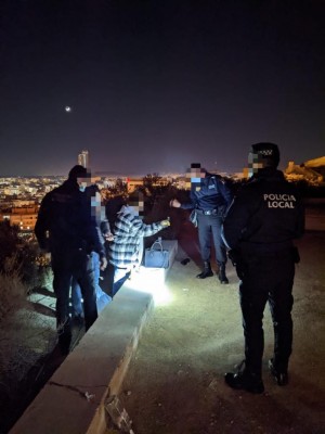 La Policía Local de Alicante supera las 400 denuncias en diciembre en dispositivos anticovid
