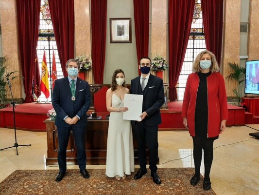 La covid no frena las bodas civiles en Murcia: más protección para las ceremonias en el Ayuntamiento
