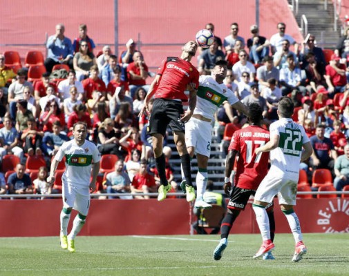Un gol encajado en el minuto 93 mete en serios problemas al Elche