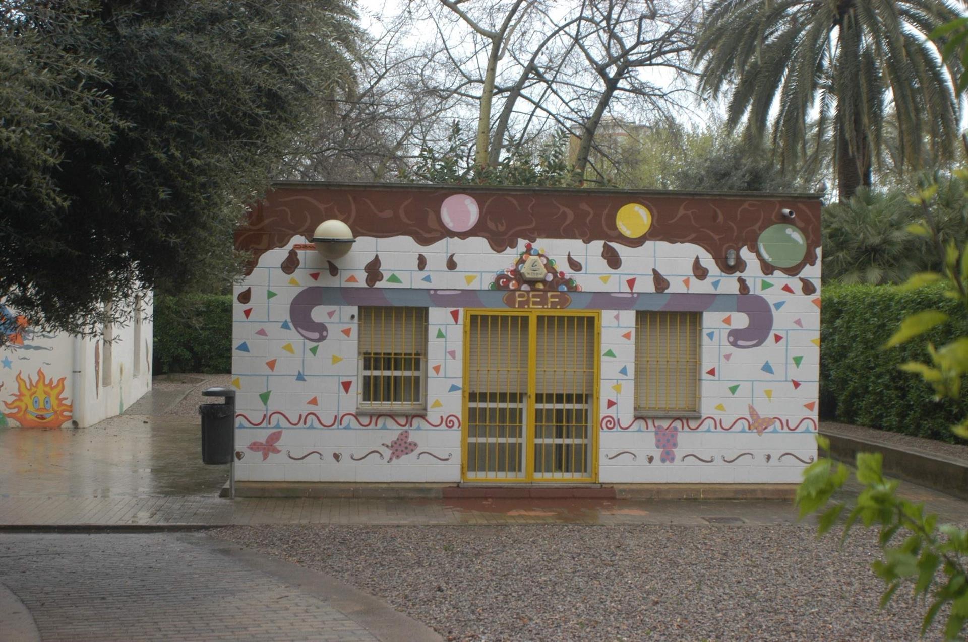 Trabajadores del Punto de Encuentro Familiar critican 