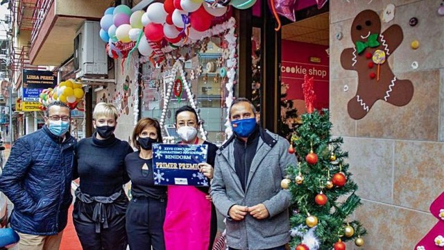 El PSOE de Benidorm reclama al PP que pague ya los accésits del Concurso de Escaparatismo Navideño

