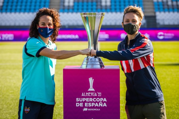 El Levante enfoca el trofeo de la Supercopa