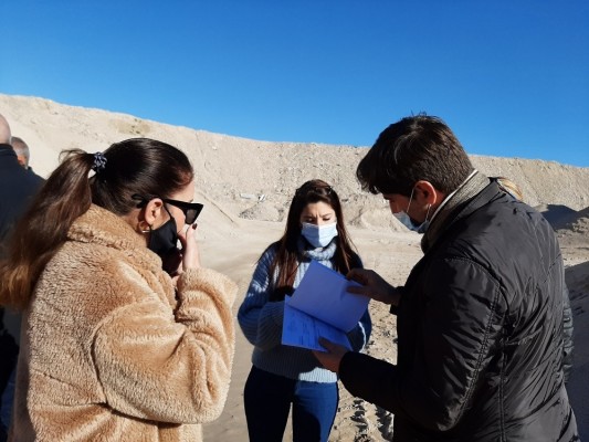 El PSOE insta a Barcala a reunir la comisión de Fontcalent tras otra protesta por la planta sin licencia