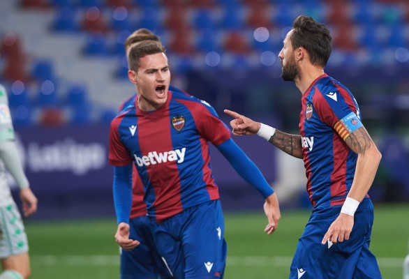 Dani Cárdenas repite titularidad en Copa, vuelven Vukcevic y Rochina al once frente al Fuenlabrada