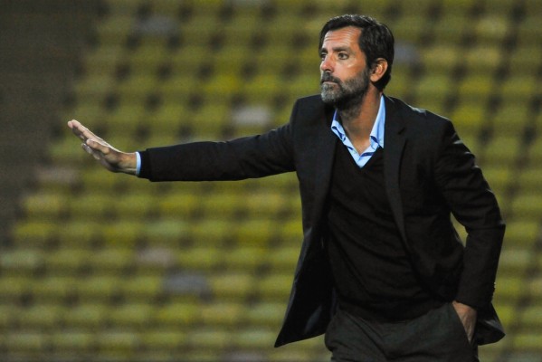 Quique Sánchez Flores ve a Neville 