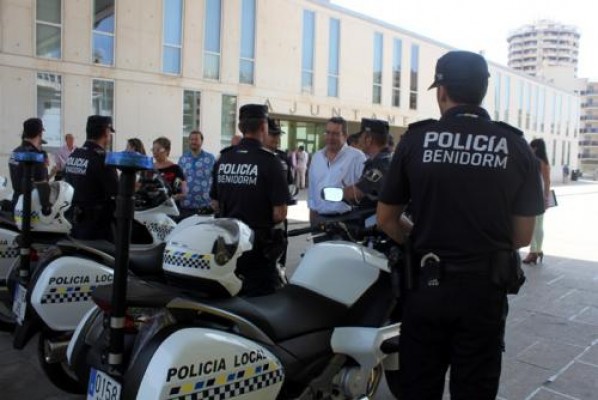El PSOE de Benidorm denuncia que la Policía Local tiene motocicletas inmovilizadas por no pasar la ITV 

