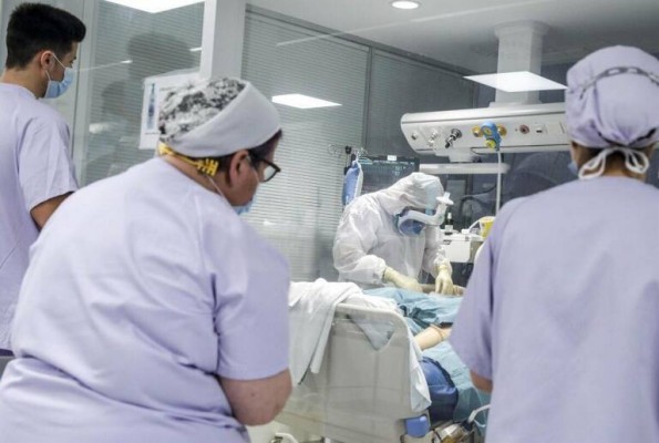 Alicante registra por primera vez más de 2.000 positivos de covid en un día (2.016) pero baja en decesos: 9