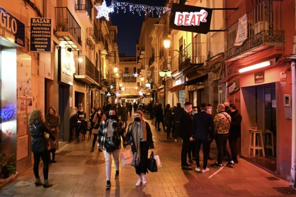 Castellón bate el récord de contagios desde el inicio de la pandemia con 697 positivos y 5 muertes