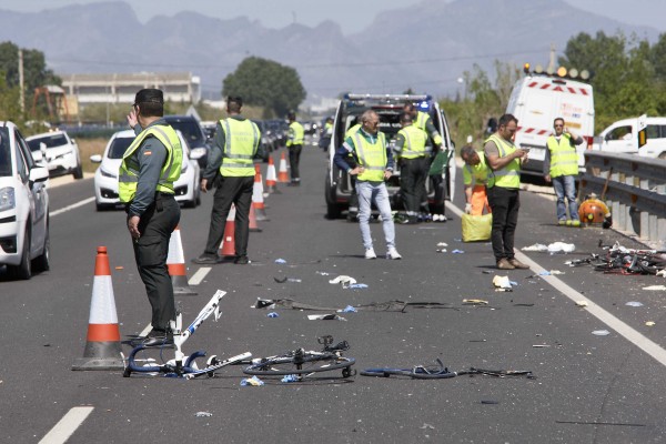 Detenida una conductora ebria tras atropellar y causar la muerte a dos ciclistas en Oliva 