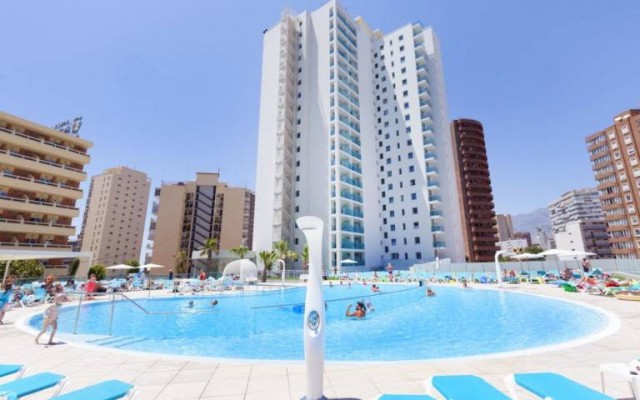 Hotel Port Benidorm comienza su ampliación: consigue permiso de derribo de las oficinas