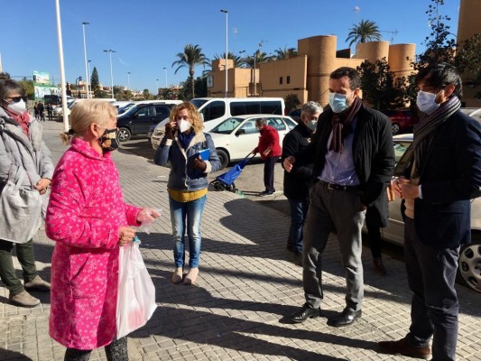El alcalde de Elche reclama a Vivienda que derribe los bloques ruinosos de Palmerales este año