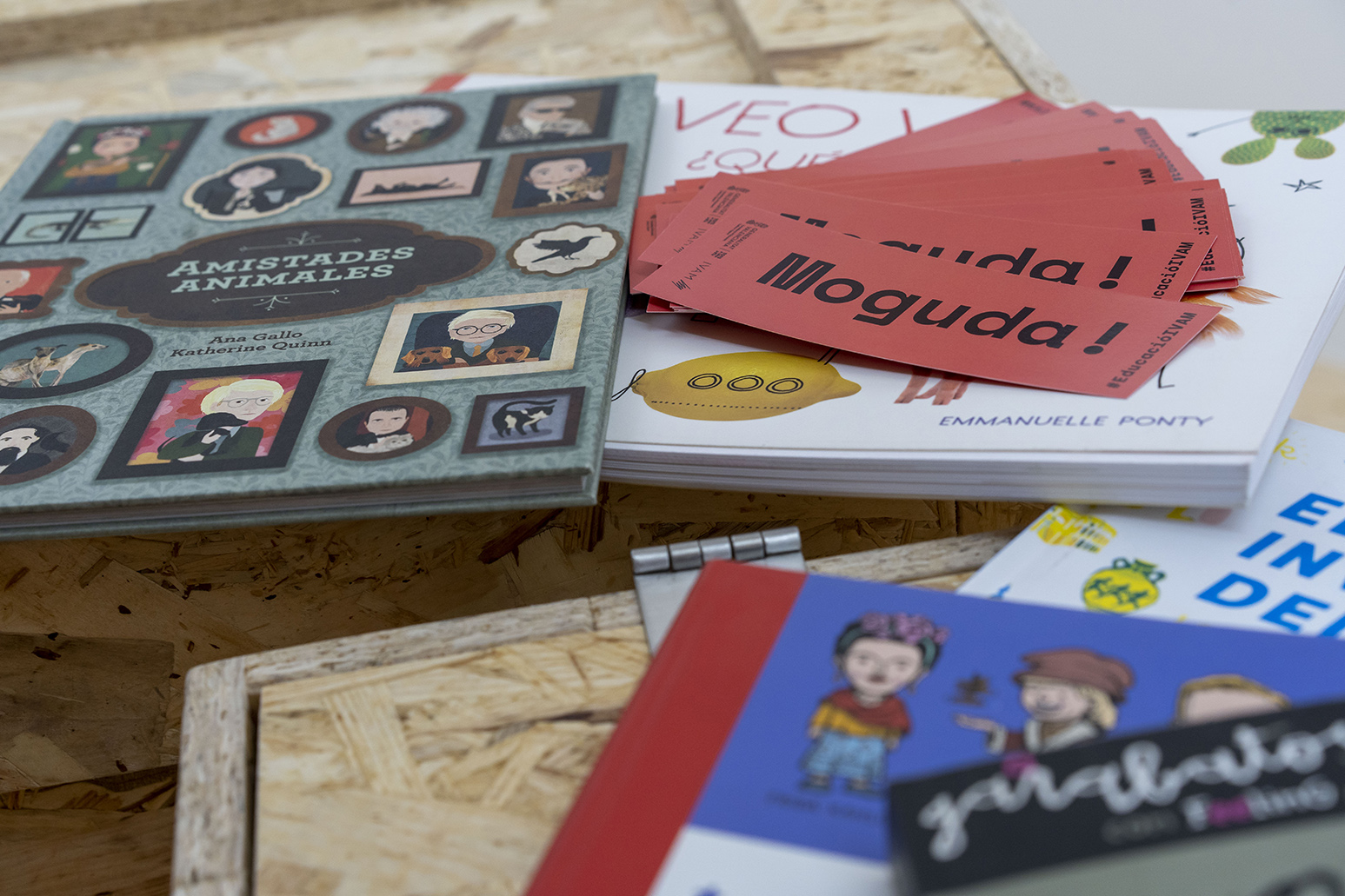 'Moguda! La biblioteca escolar itinerante del IVAM' - 
