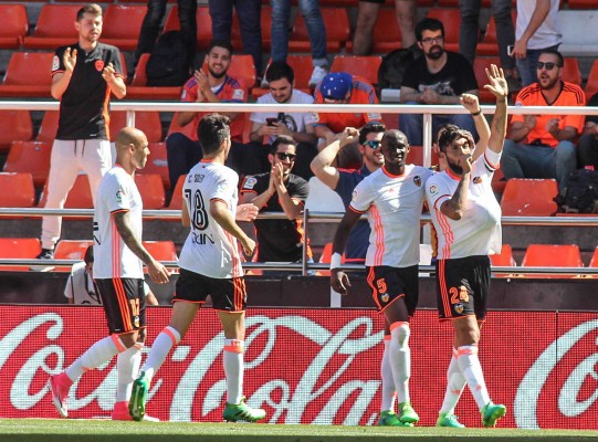 El VCF golea al colista con comodidad