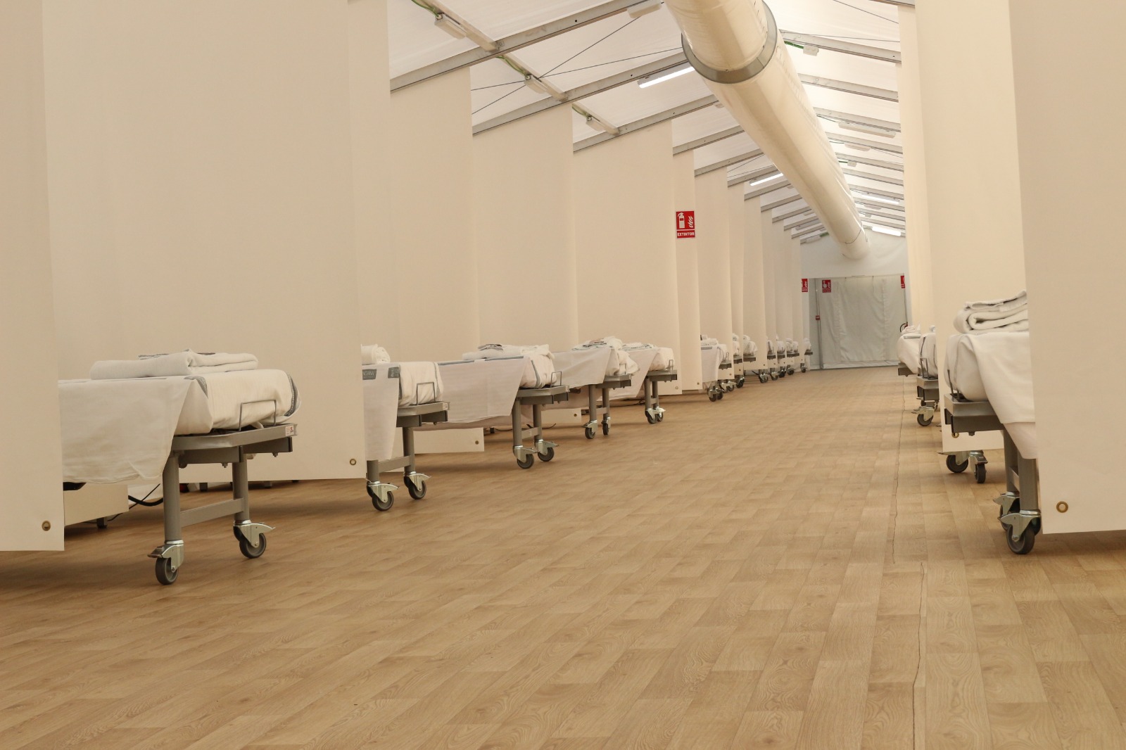 Hospitales de campaña: el paradigma de la accidentada gestión de la pandemia