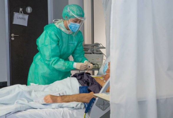 Los hospitales vuelven a una situación crítica: 80 nuevos ingresados y las UCI, cerca del límite  