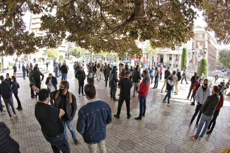 La facturación de la hostelería y el ocio se desploma un 80,3% tras su cierre a las 17 horas