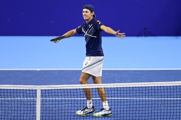 De Miñaur, primer campeón del año