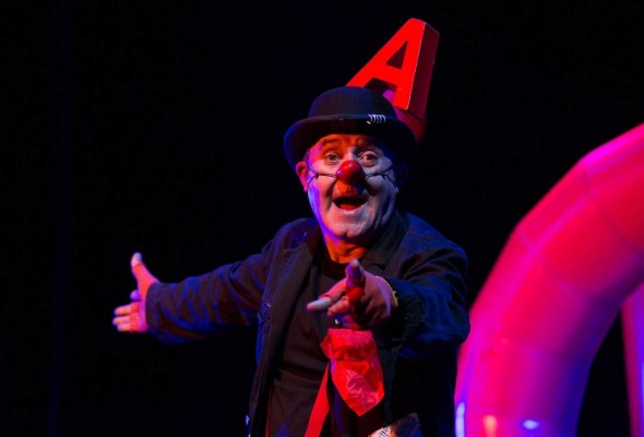 El Paranimf obri temporada amb l'univers fantasiós de Marcel Gros