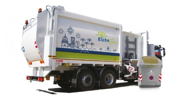 La implantación completa de la nueva limpieza en Elche podría meterse en 2022 por la nueva flota: así será