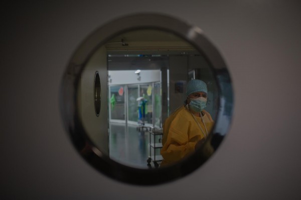 Los contagios no bajan: 1.467 positivos más en Alicante y 51 muertes desde el viernes