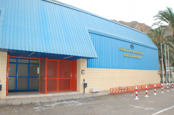 Orihuela licita el transporte a instalaciones deportivas municipales sin contrato desde 2017