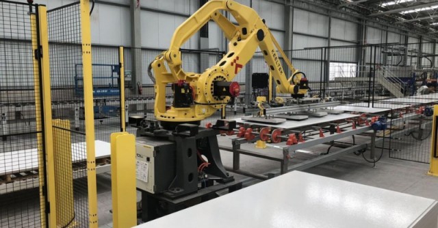 Keeltek implanta soluciones robóticas para la producción de grandes formatos