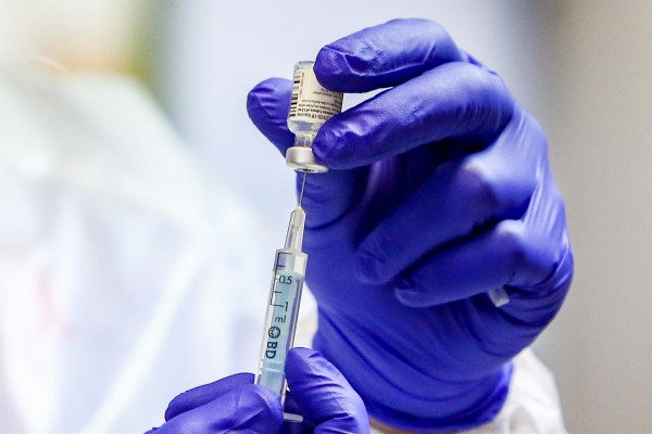 El desfase de la vacuna en la Región: Sanidad cifra el 40%... mientras que Salud lo sitúa en el 66%
