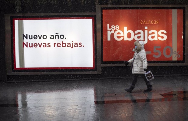 La mitad de los consumidores reducirá su gasto en estas rebajas y la moda será el sector más afectado
