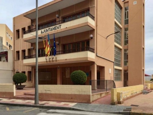 EU y Compromís critican el retraso de las ayudas a empresas de El Campello; sin repartir en 2020