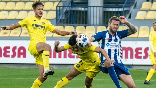 El Villarreal B merece más ante el líder