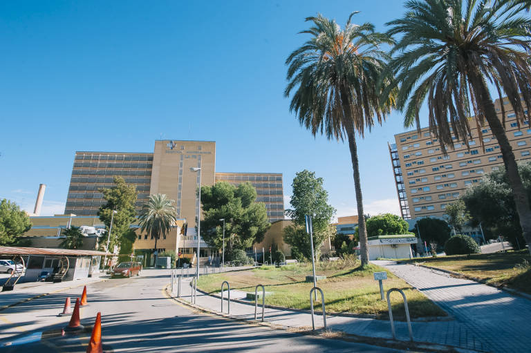Sanidad adjudica las obras de desamiantado del pabellón central del antiguo hospital La Fe
