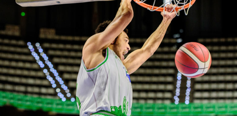 El TAU Castelló y Kai Edwards llegan a un acuerdo y el jugador seguirá hasta final de temporada