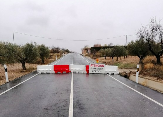 Diputación de Alicante corta dos carreteras para garantizar el cierre perimetral de Castalla