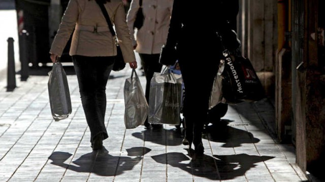La Policía de la Generalitat aumenta un 30 % las inspecciones de control de aforo en áreas comerciales
