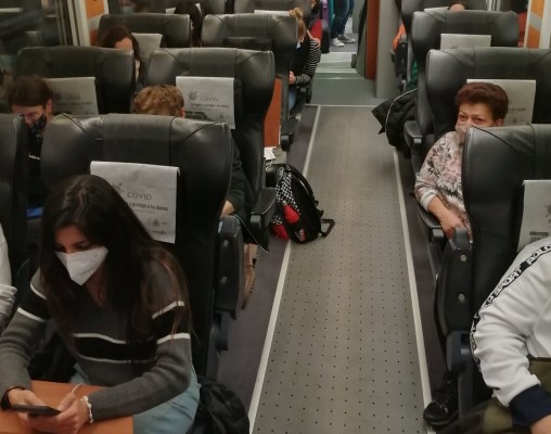 Murcianos atrapados doce horas por Filomena camino de Madrid: miedo, incertidumbre e indignación