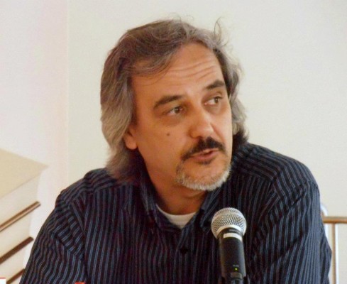 Manuel Estévez: “El ensayo histórico siempre es necesario”