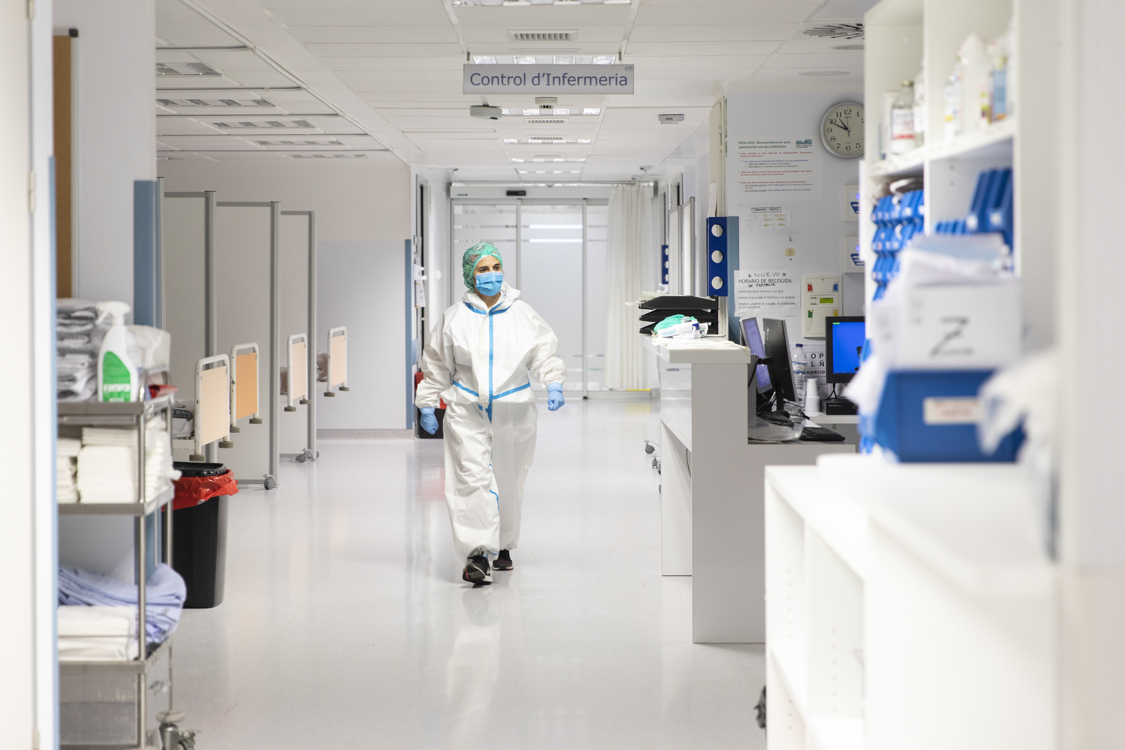 Sanidad ordena la suspensión de las operaciones quirúrgicas y prohíbe las visitas en hospitales