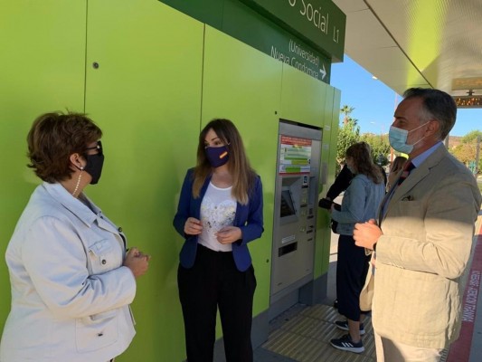 El tranvía echará mano de toda su flota para llegar a las universidades durante los exámenes de enero