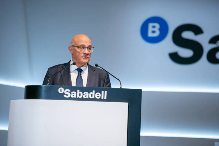  Josep Oliu, en la junta general de accionistas del banco de 2019. Foto: BSAB  - 