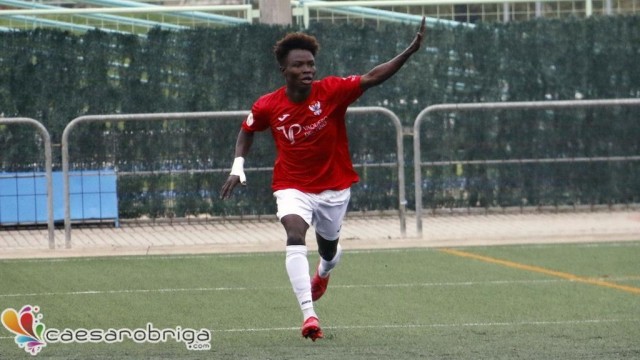 El Valencia ficha a Bashiru, goleador juvenil del CF Talavera