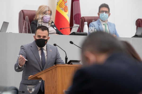 El PSOE exige una ley de gestión de residuos agrícolas al Gobierno regional