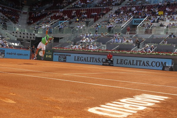 Ferrer remonta ante Kukushkin con Piqué y Doncic como testigos 